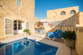 Girardu Holiday Home